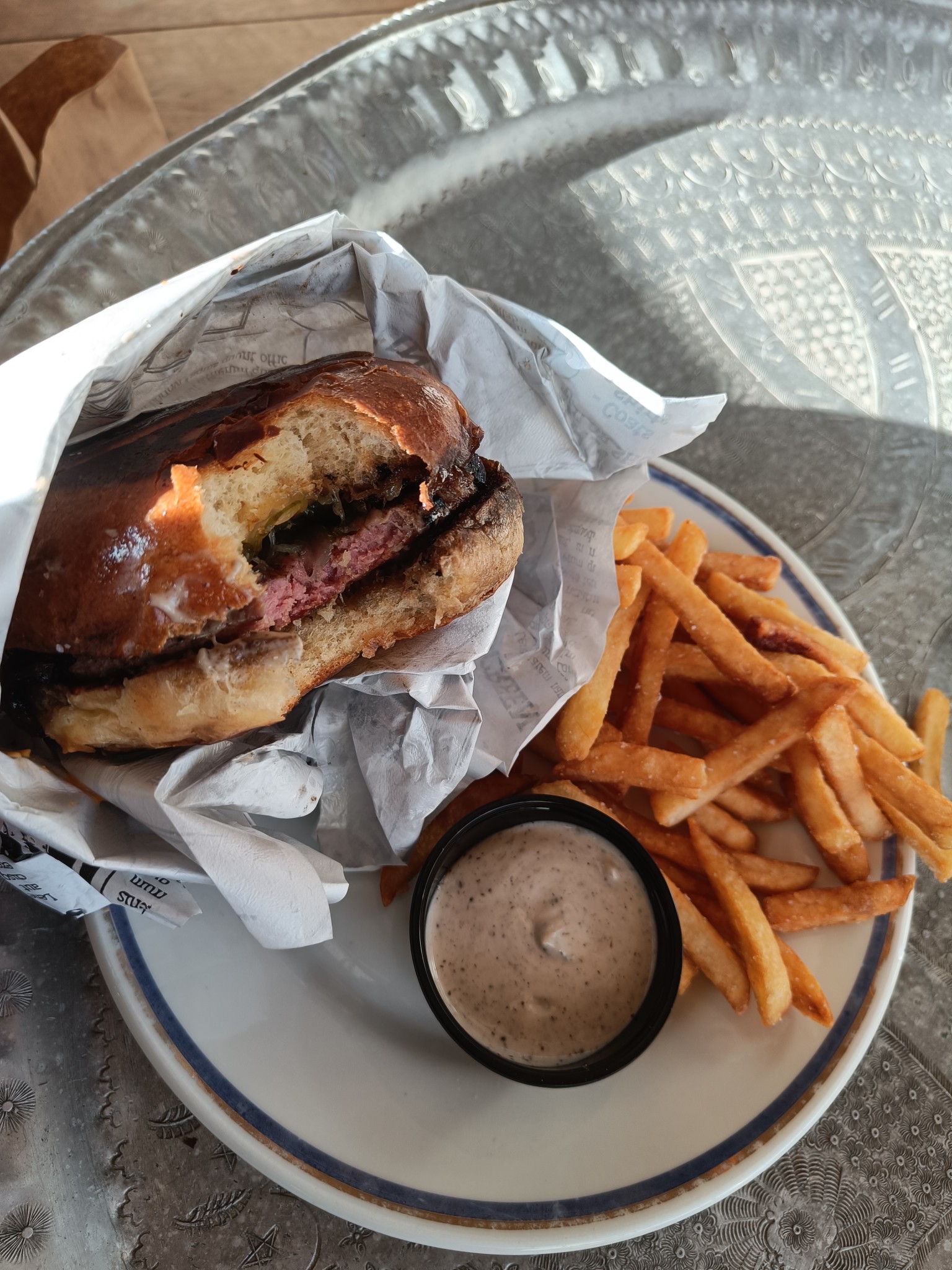 Burger Med Fritter